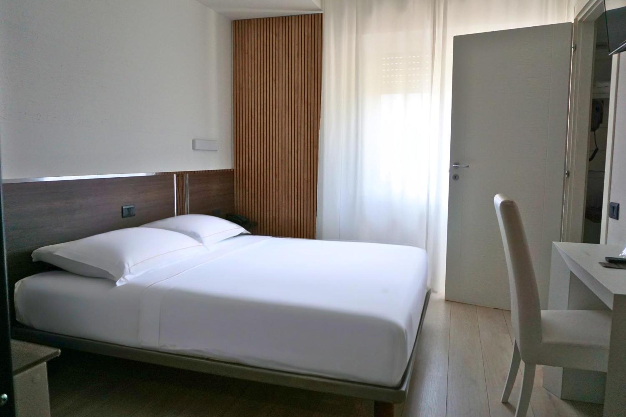 Hotel Isola Verde Torbole Sul Garda Zewnętrze zdjęcie